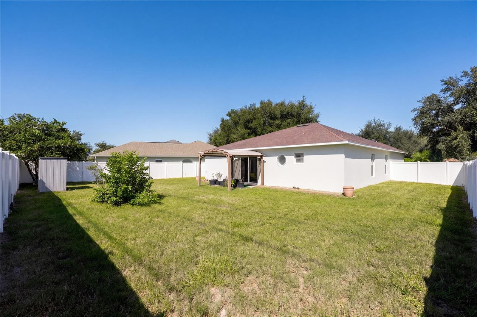 Single Family Residence at 359 VELVETEEN PL, CHULUOTA, photo 31 of 35
