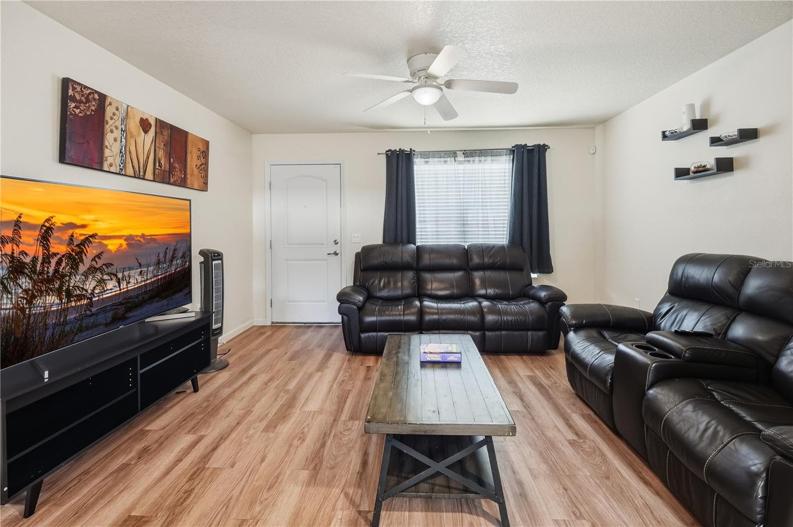 Single Family Residence at 143 W 13TH ST, APOPKA, photo 4 of 21