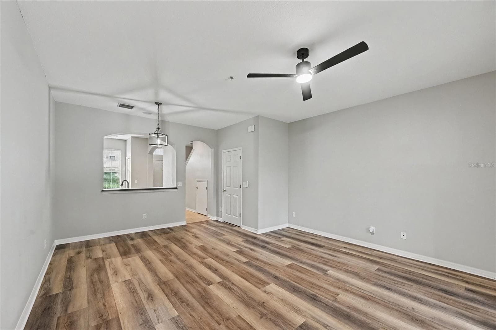 New high end laminate flooring - 1125 GRANTHAM DR, SARASOTA