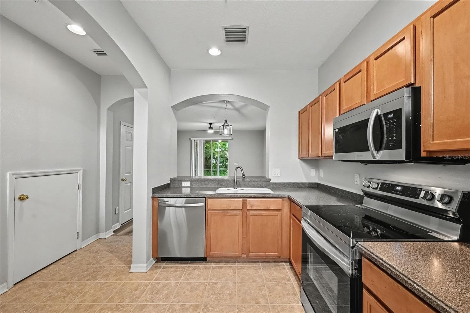 Townhouse at 1125 GRANTHAM DR, SARASOTA, photo 11 of 37