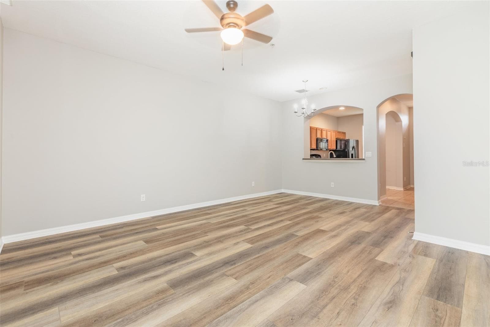 New high end laminate flooring - 1125 GRANTHAM DR, SARASOTA