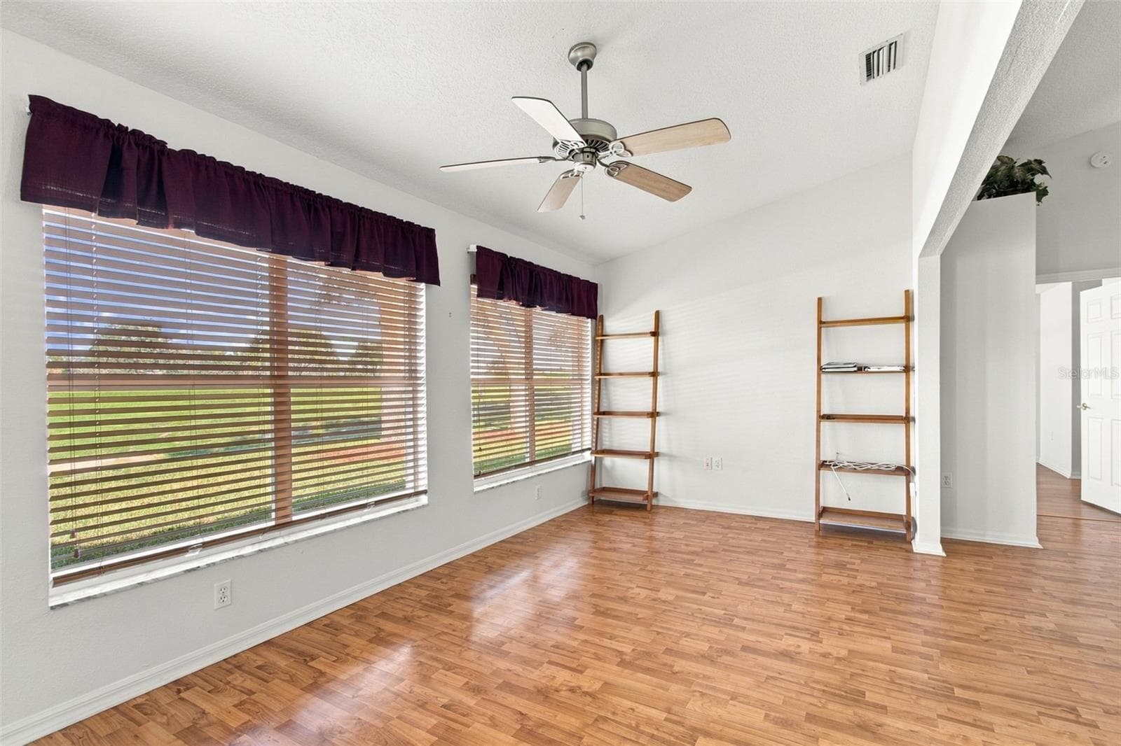 Villa at 11115 SUN TREE RD, HUDSON, photo 10 of 61