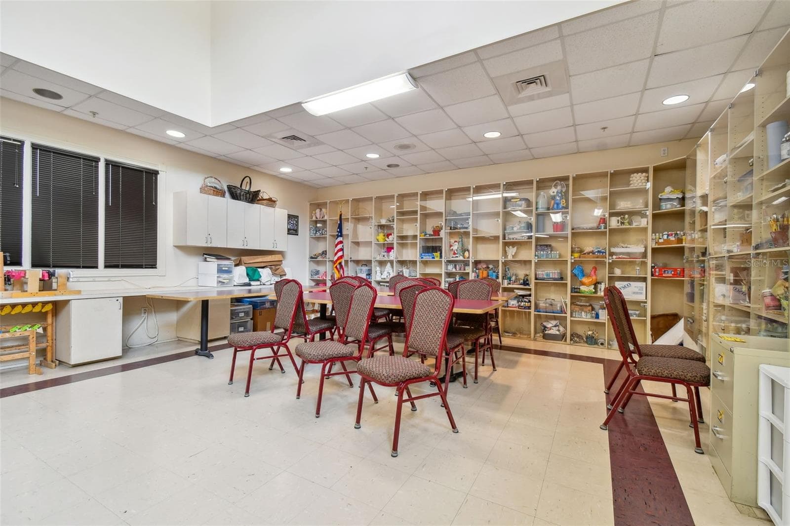 Villa at 11115 SUN TREE RD, HUDSON, photo 54 of 61