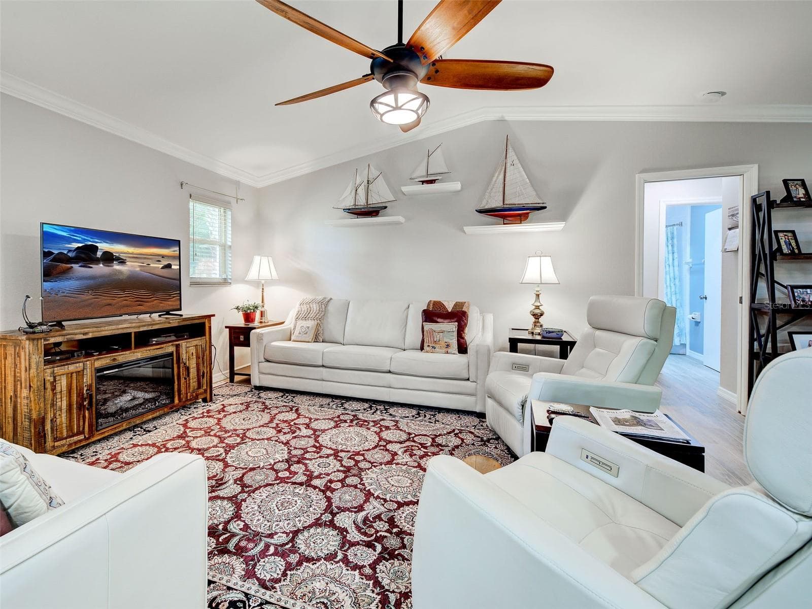 Single Family Residence at 800 OSPREY ST, VENICE, photo 25 of 57