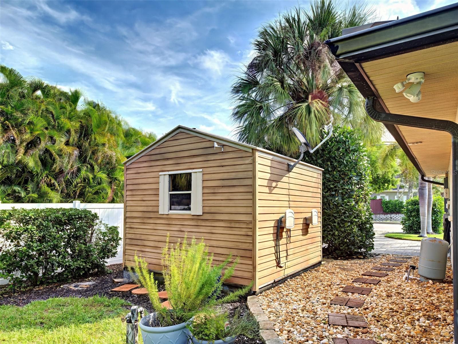 Single Family Residence at 800 OSPREY ST, VENICE, photo 49 of 57
