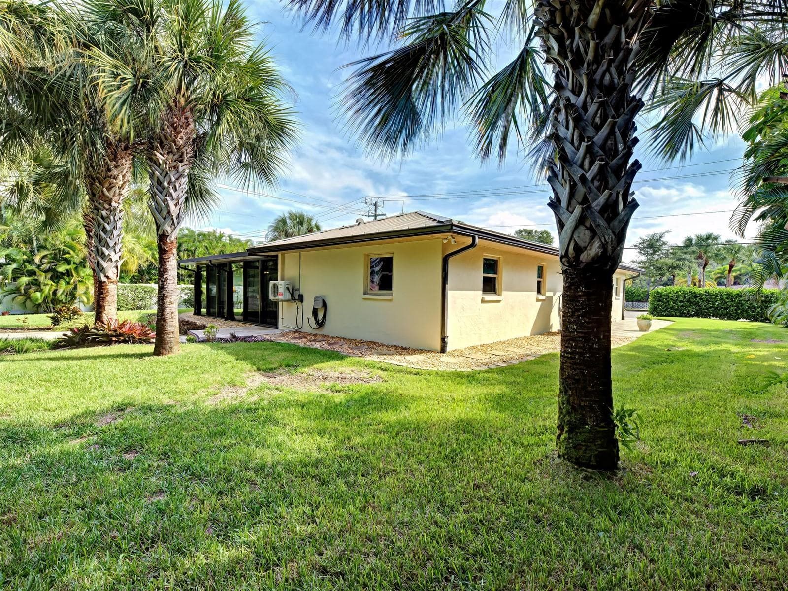 Single Family Residence at 800 OSPREY ST, VENICE, photo 50 of 57