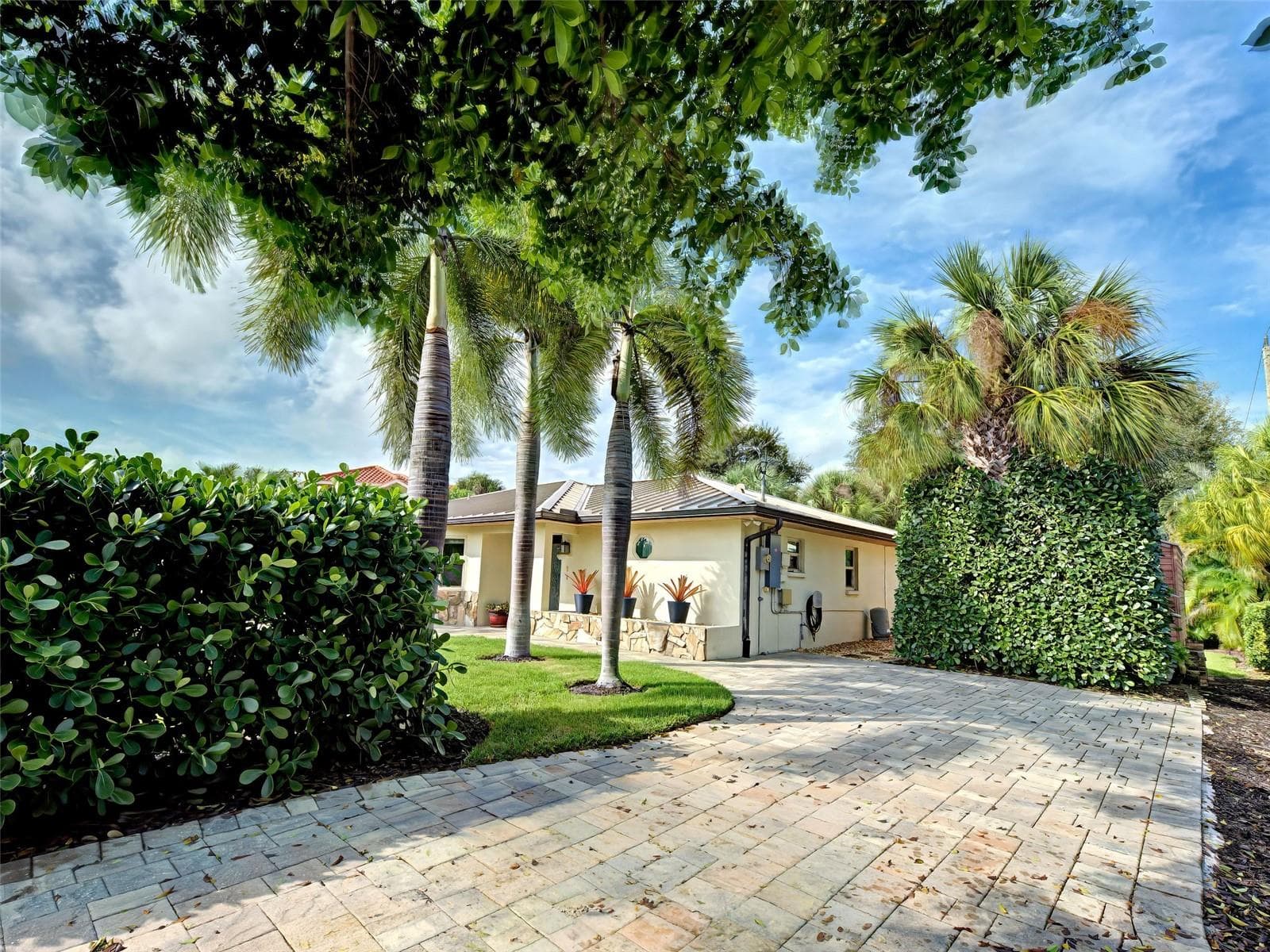 Single Family Residence at 800 OSPREY ST, VENICE, photo 53 of 57