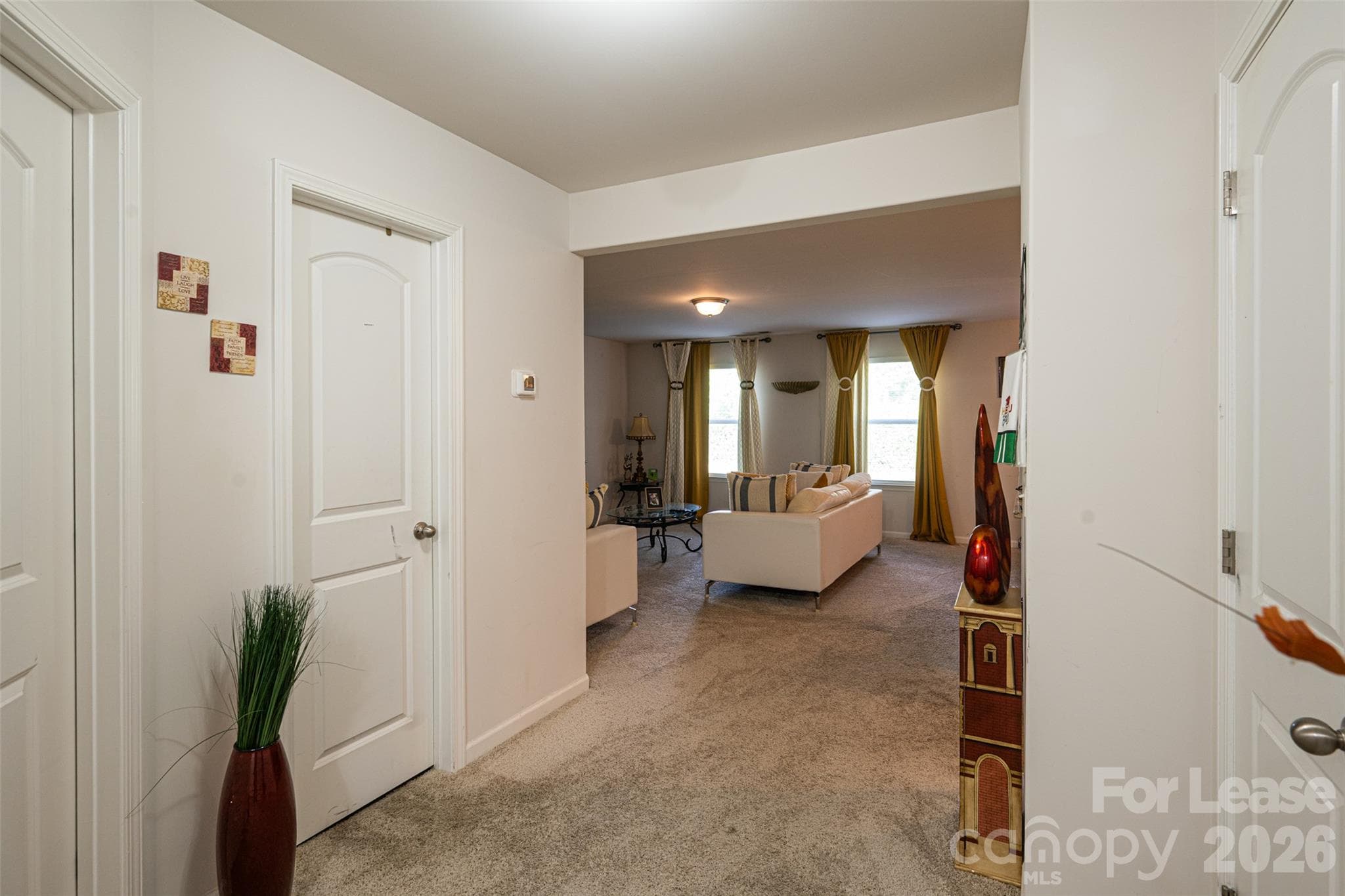 Single Family Residence at 1116 Woodhill Drive, Gastonia, photo 4 of 37