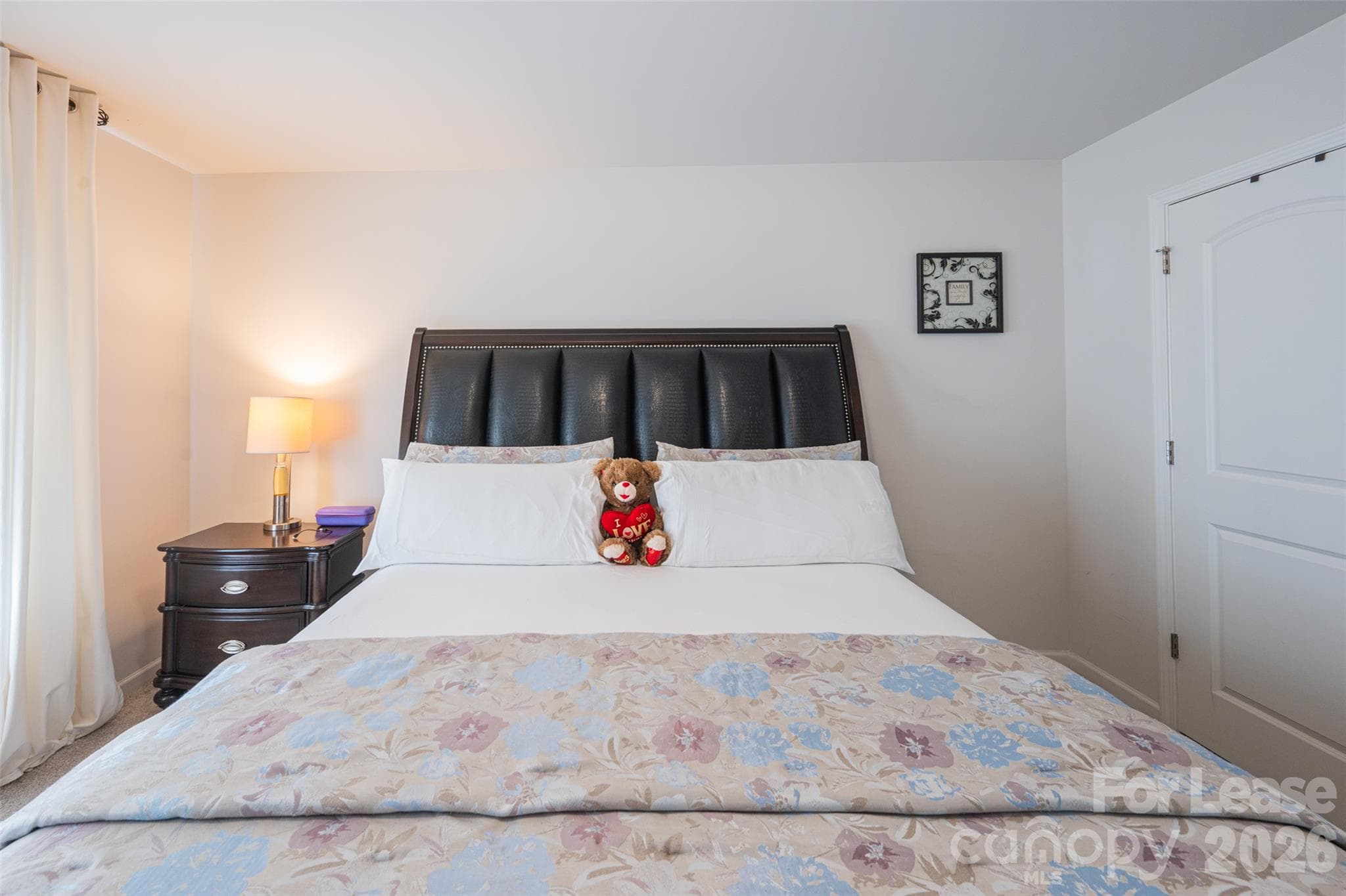 Single Family Residence at 1116 Woodhill Drive, Gastonia, photo 6 of 37