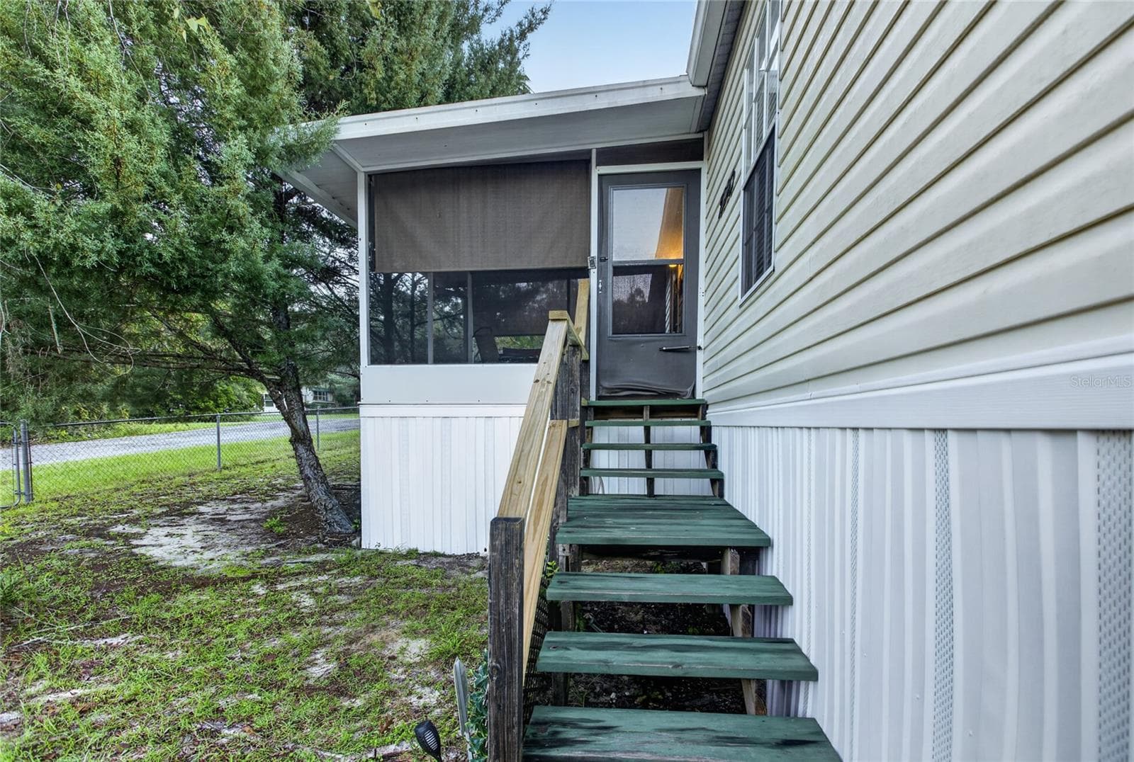 Manufactured Home at 7990 FLORAL RIDGE CIR, KEYSTONE HEIGHTS, photo 14 of 52
