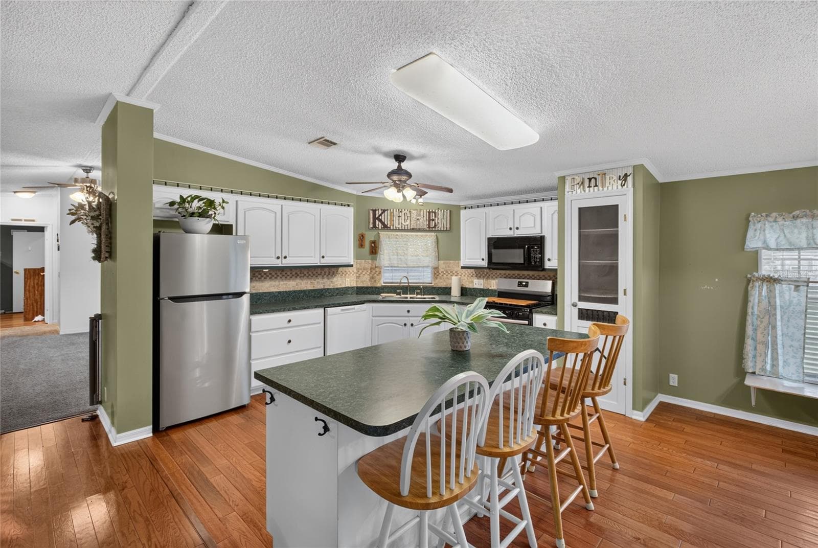 Manufactured Home at 7990 FLORAL RIDGE CIR, KEYSTONE HEIGHTS, photo 21 of 52