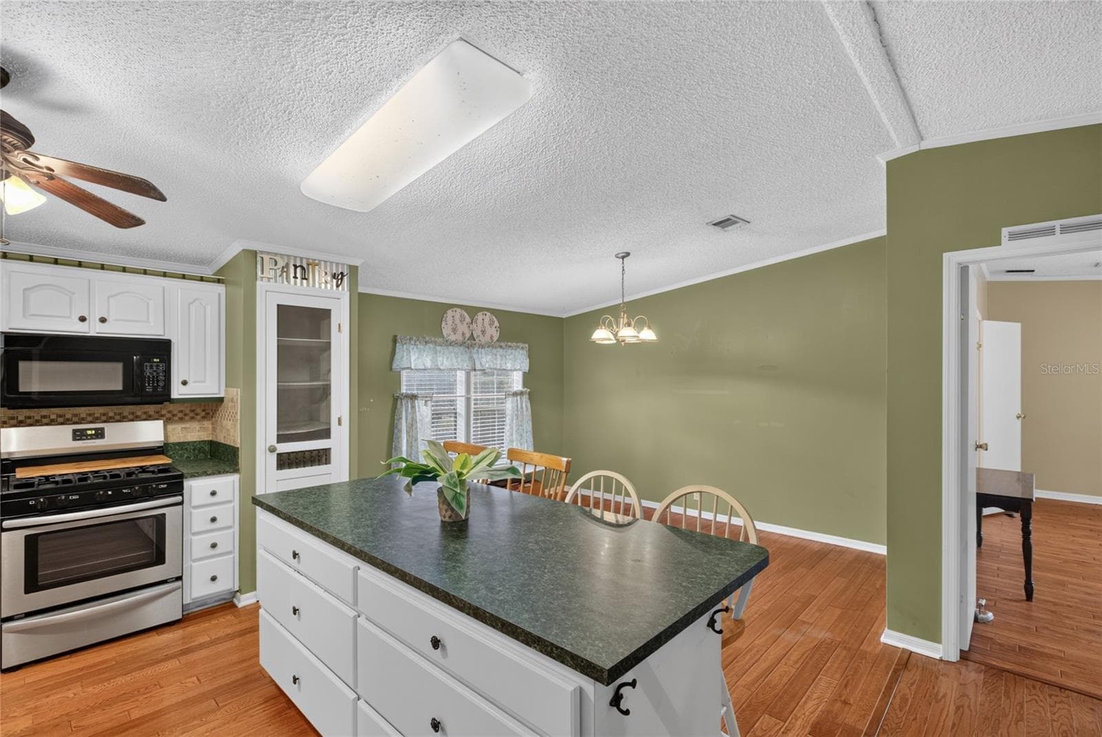 Manufactured Home at 7990 FLORAL RIDGE CIR, KEYSTONE HEIGHTS, photo 28 of 52