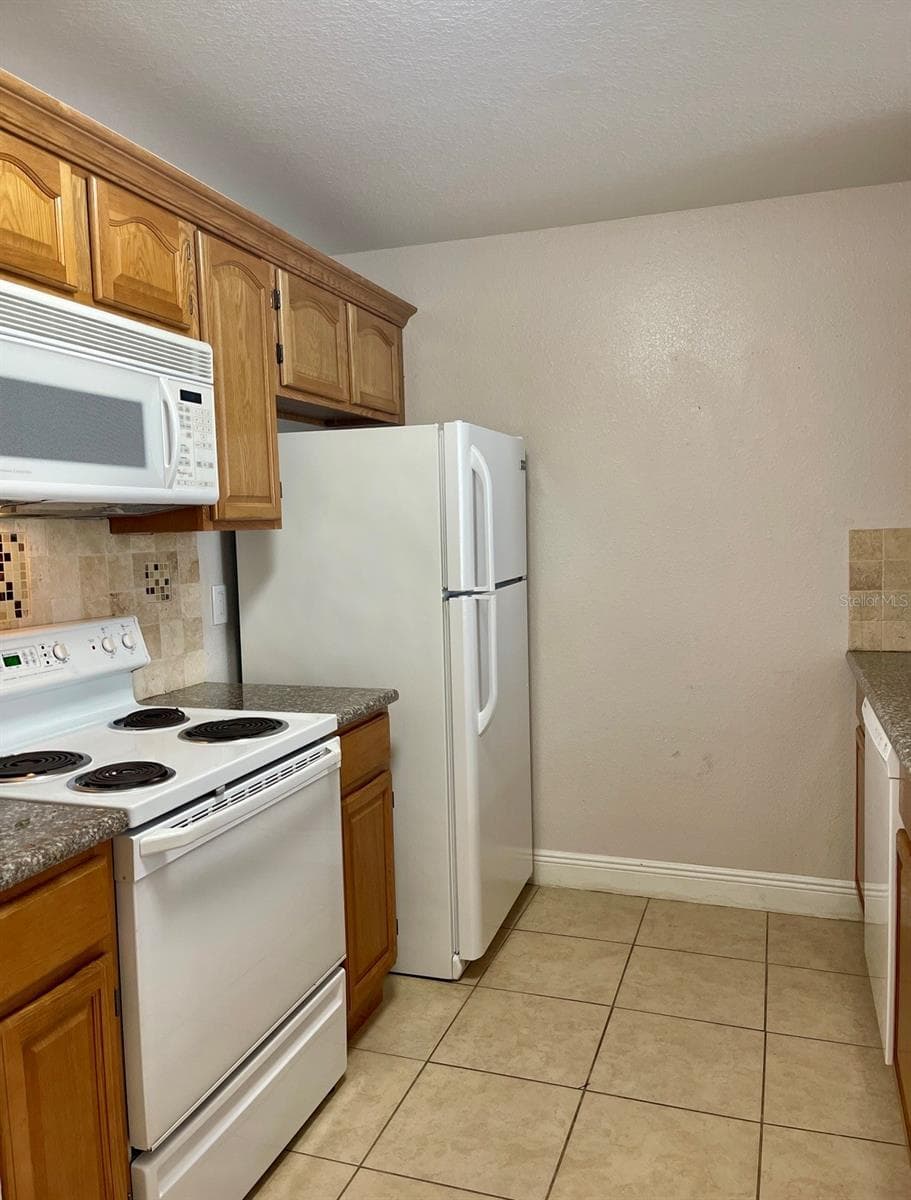 Condominium at 8413 LUCUYA WAY #107, TEMPLE TERRACE, photo 7 of 8