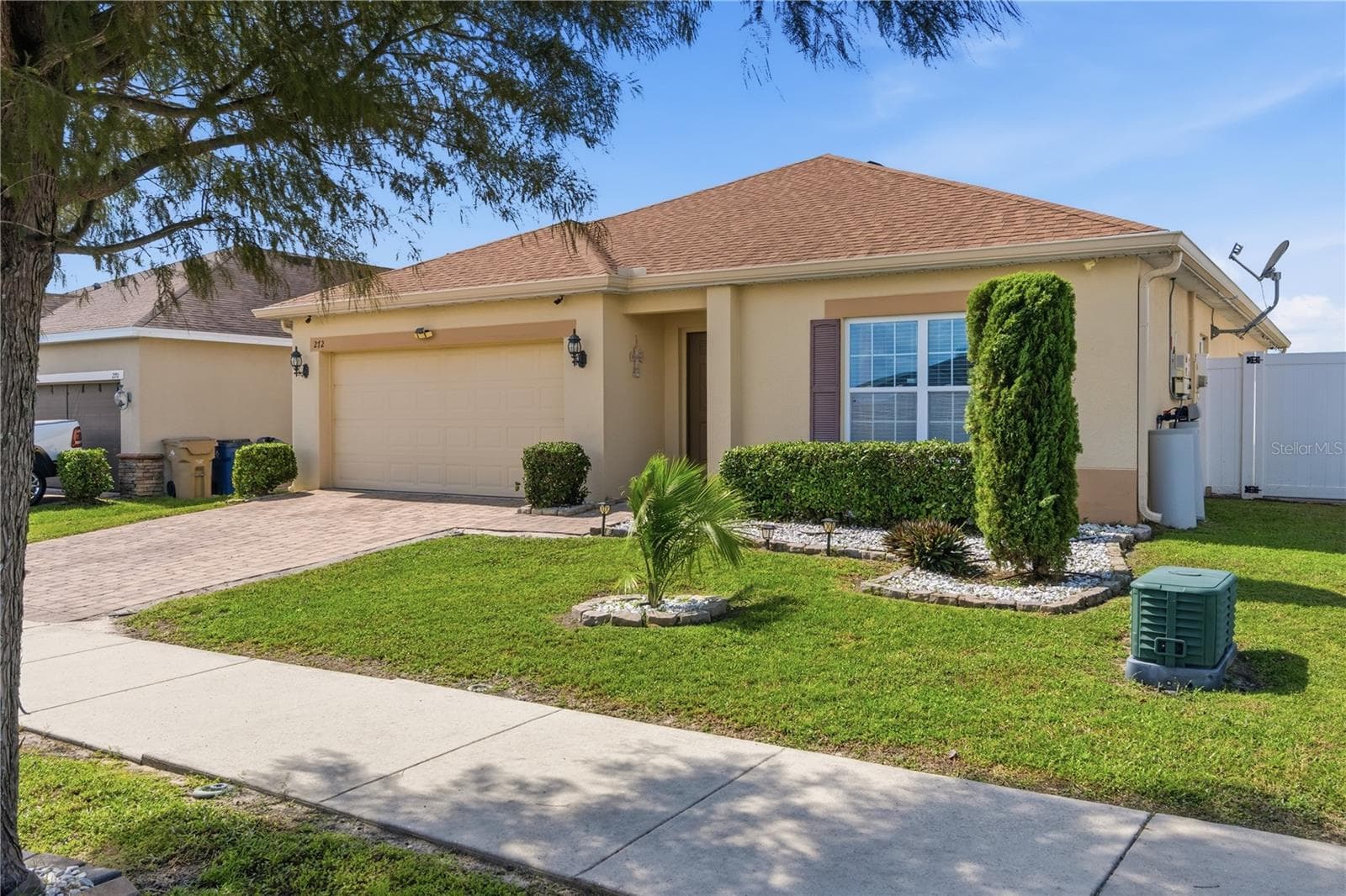 Single Family Residence at 272 SPARROW HAWK DR, GROVELAND, photo 3 of 35