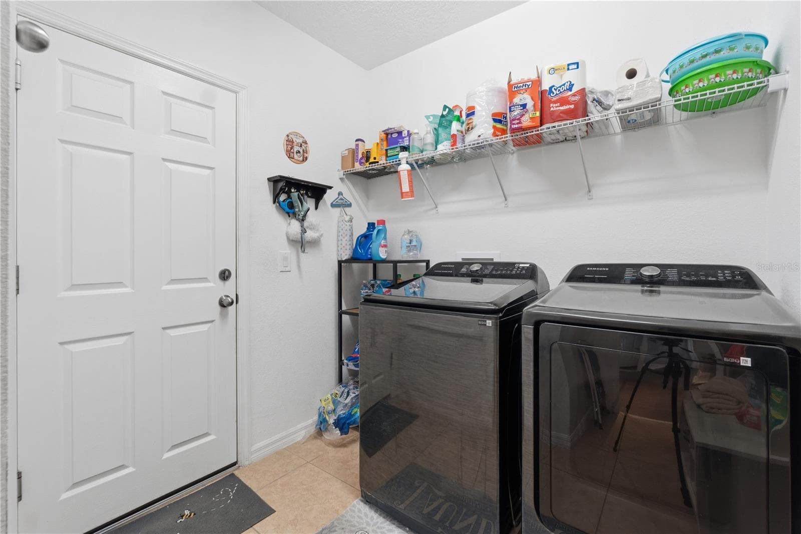 Single Family Residence at 272 SPARROW HAWK DR, GROVELAND, photo 13 of 35