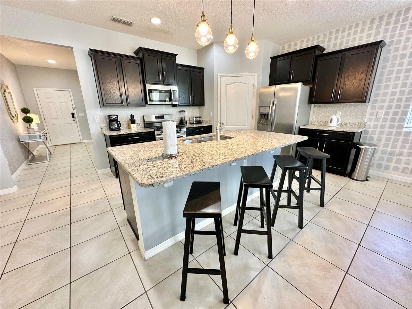 Single Family Residence at 8043 OAK SHADOW CT, DAVENPORT, photo 2 of 63