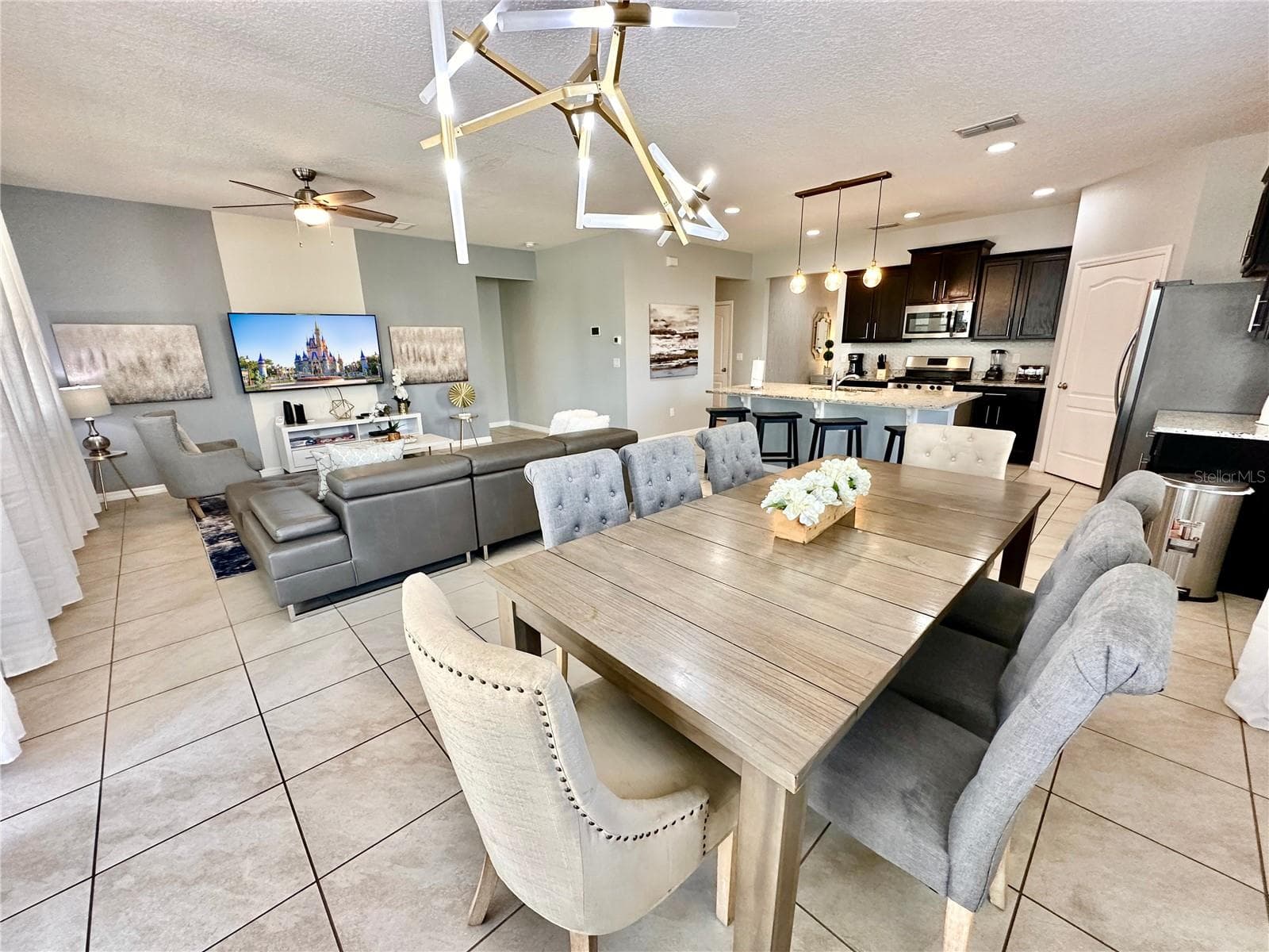 Single Family Residence at 8043 OAK SHADOW CT, DAVENPORT, photo 8 of 63