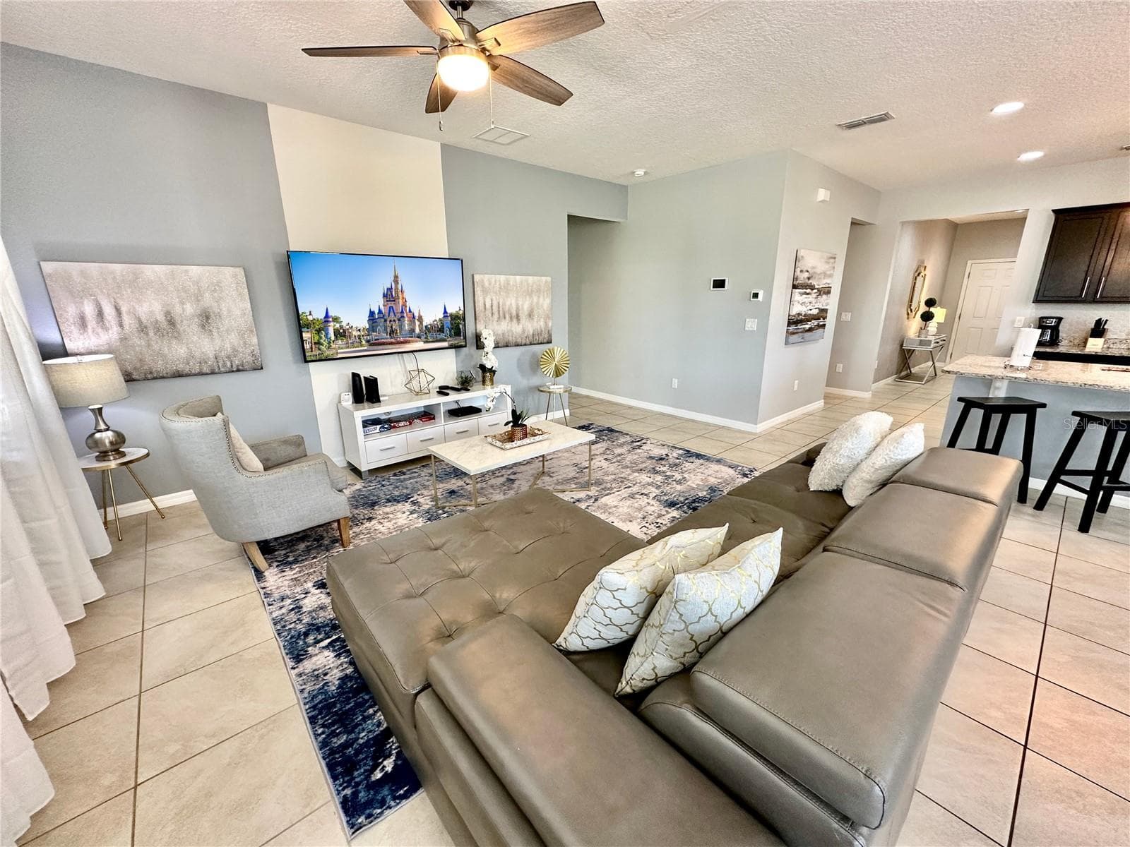 Single Family Residence at 8043 OAK SHADOW CT, DAVENPORT, photo 13 of 63