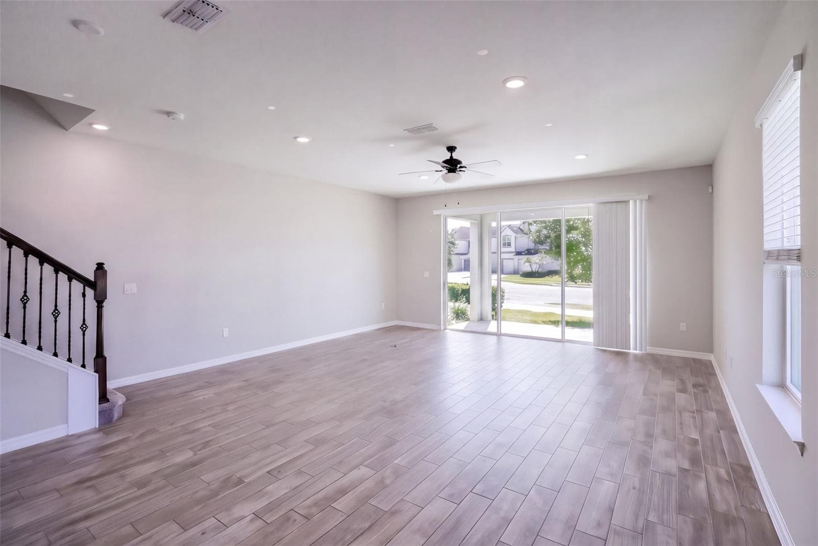 Townhouse at 3768 PLAINVIEW DR, ORLANDO, photo 5 of 30