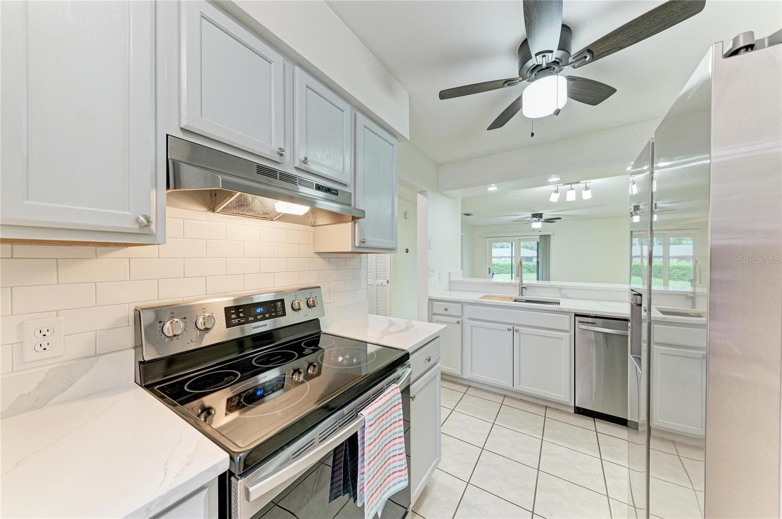 Condominium at 5313 11TH STREET CIR E, BRADENTON, photo 2 of 47