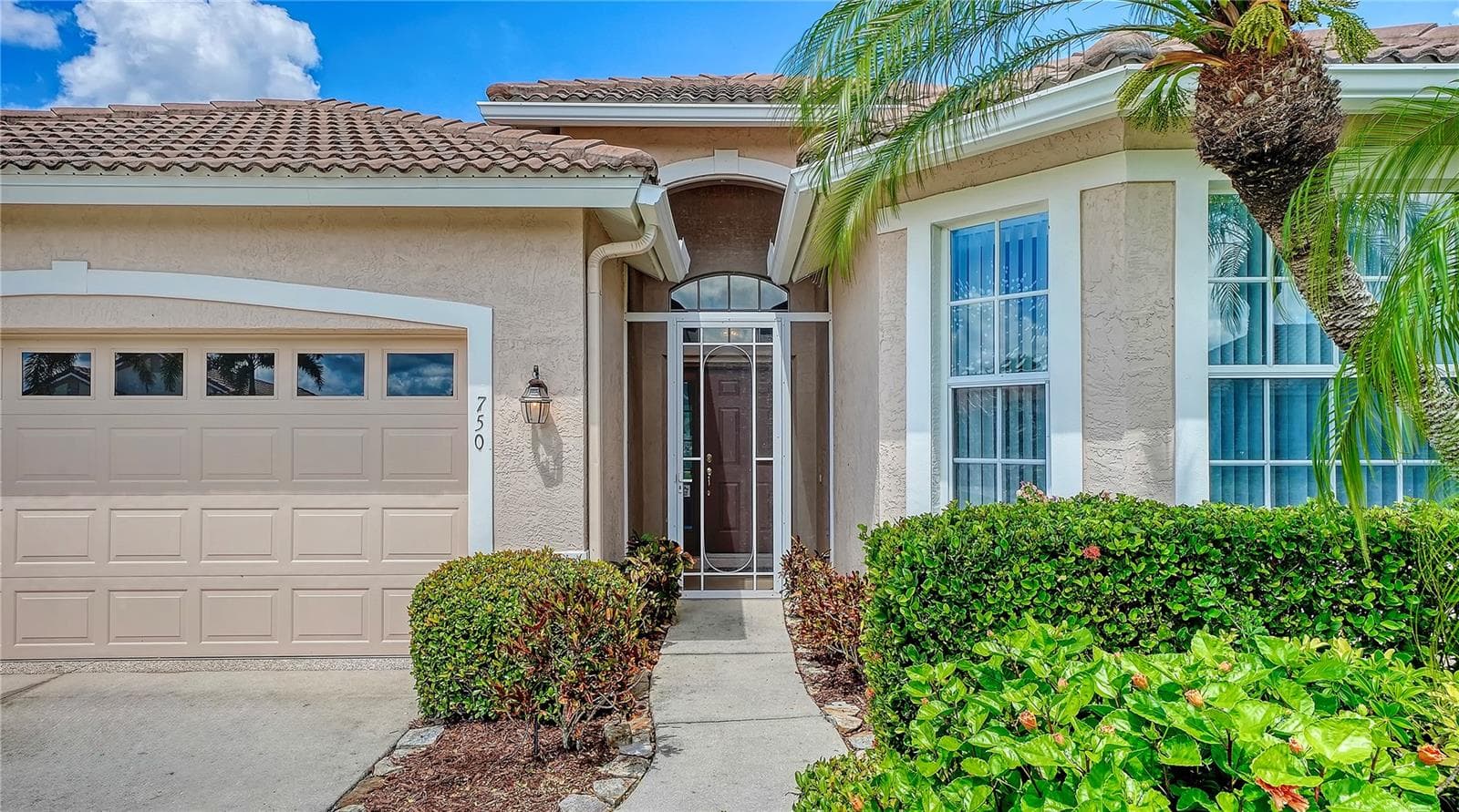 Single Family Residence at 750 BACK NINE DR, VENICE, photo 2 of 44