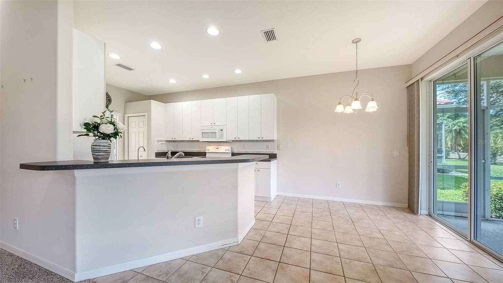 Single Family Residence at 750 BACK NINE DR, VENICE, photo 7 of 44