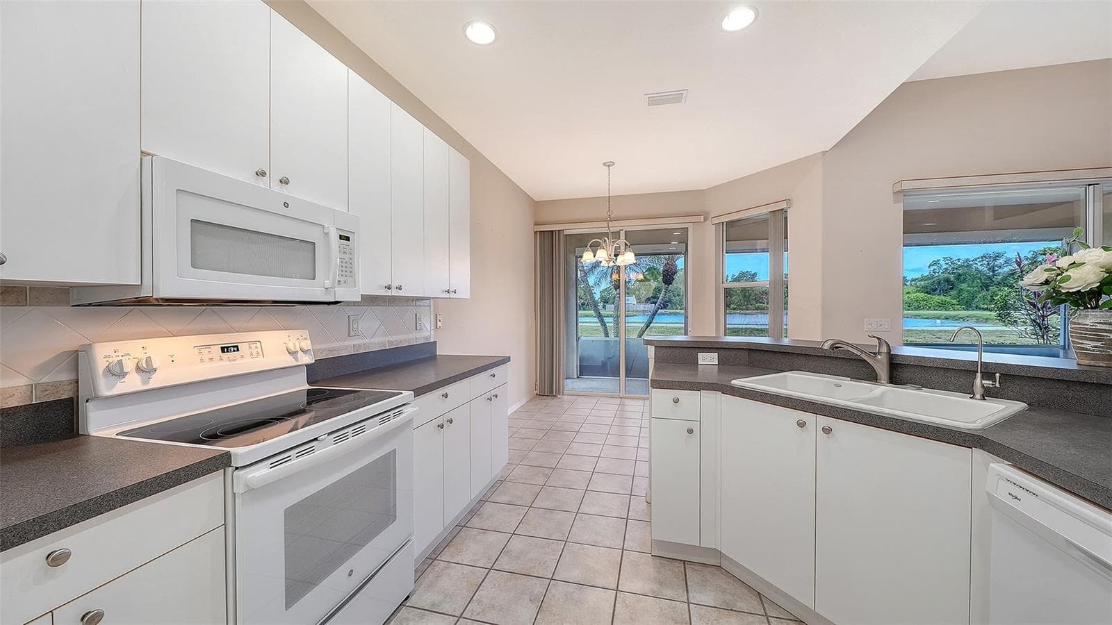 Single Family Residence at 750 BACK NINE DR, VENICE, photo 13 of 44