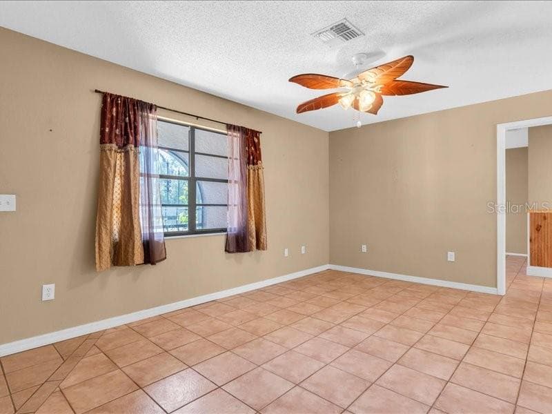 Single Family Residence at 12805 PECAN TREE DR, HUDSON, photo 6 of 40