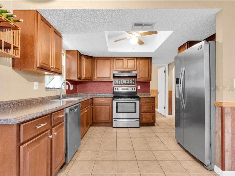 Single Family Residence at 12805 PECAN TREE DR, HUDSON, photo 8 of 40