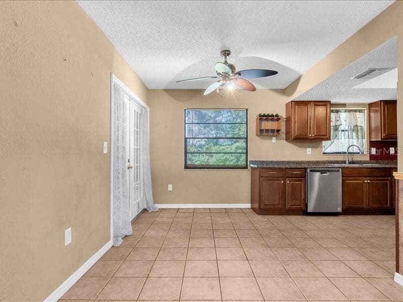 Single Family Residence at 12805 PECAN TREE DR, HUDSON, photo 12 of 40