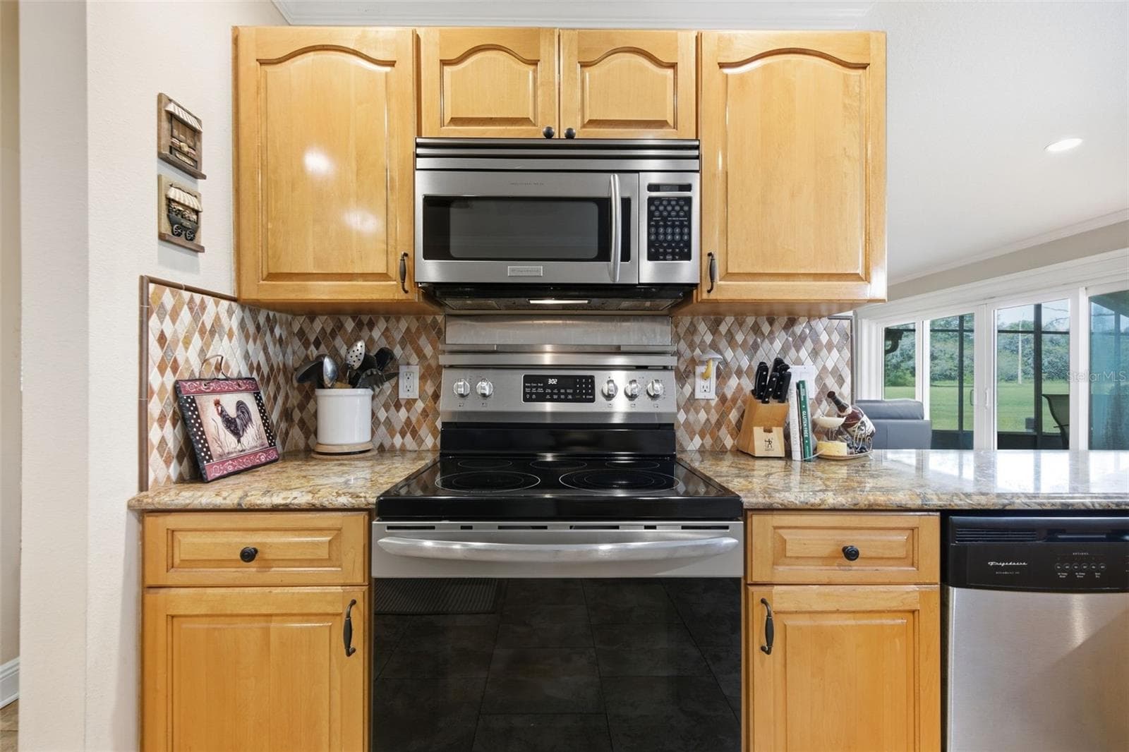 Single Family Residence at 17501 LAKESHORE RD, LUTZ, photo 16 of 76