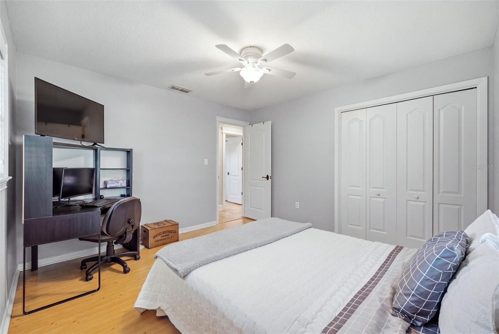 Single Family Residence at 17501 LAKESHORE RD, LUTZ, photo 32 of 76