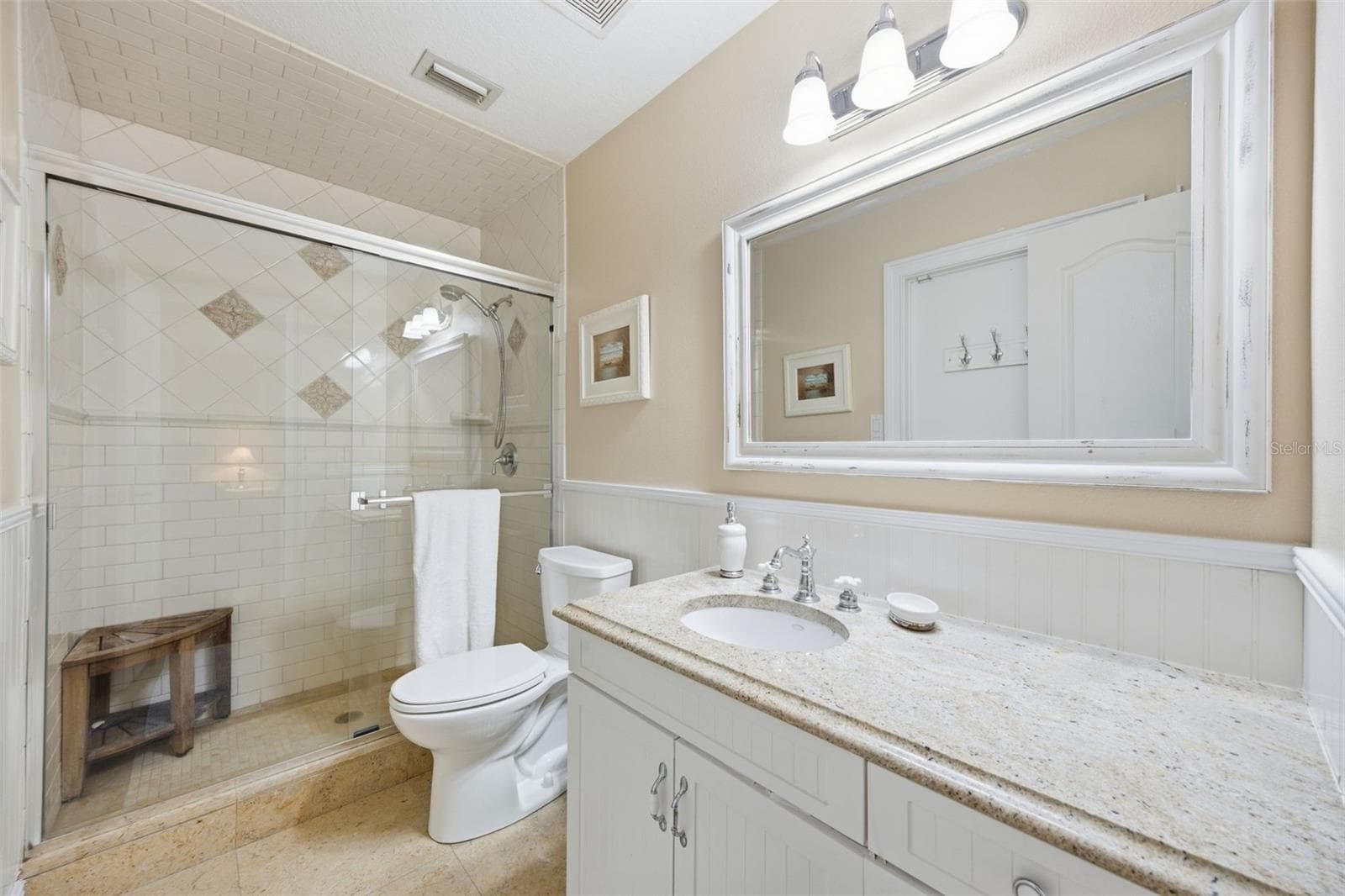 Ensuite bath - 17501 LAKESHORE RD, LUTZ