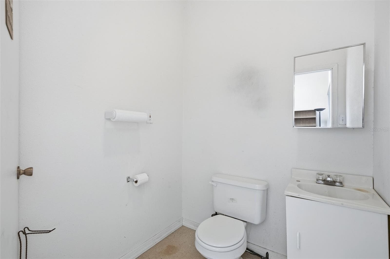 Single Family Residence at 17501 LAKESHORE RD, LUTZ, photo 56 of 76