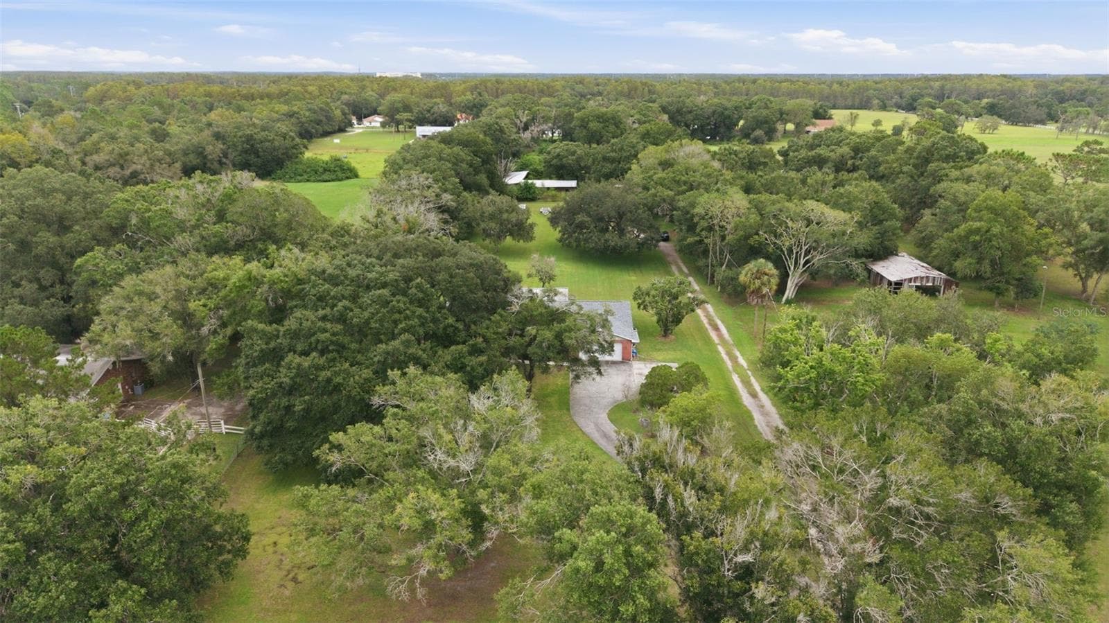Single Family Residence at 17501 LAKESHORE RD, LUTZ, photo 61 of 76