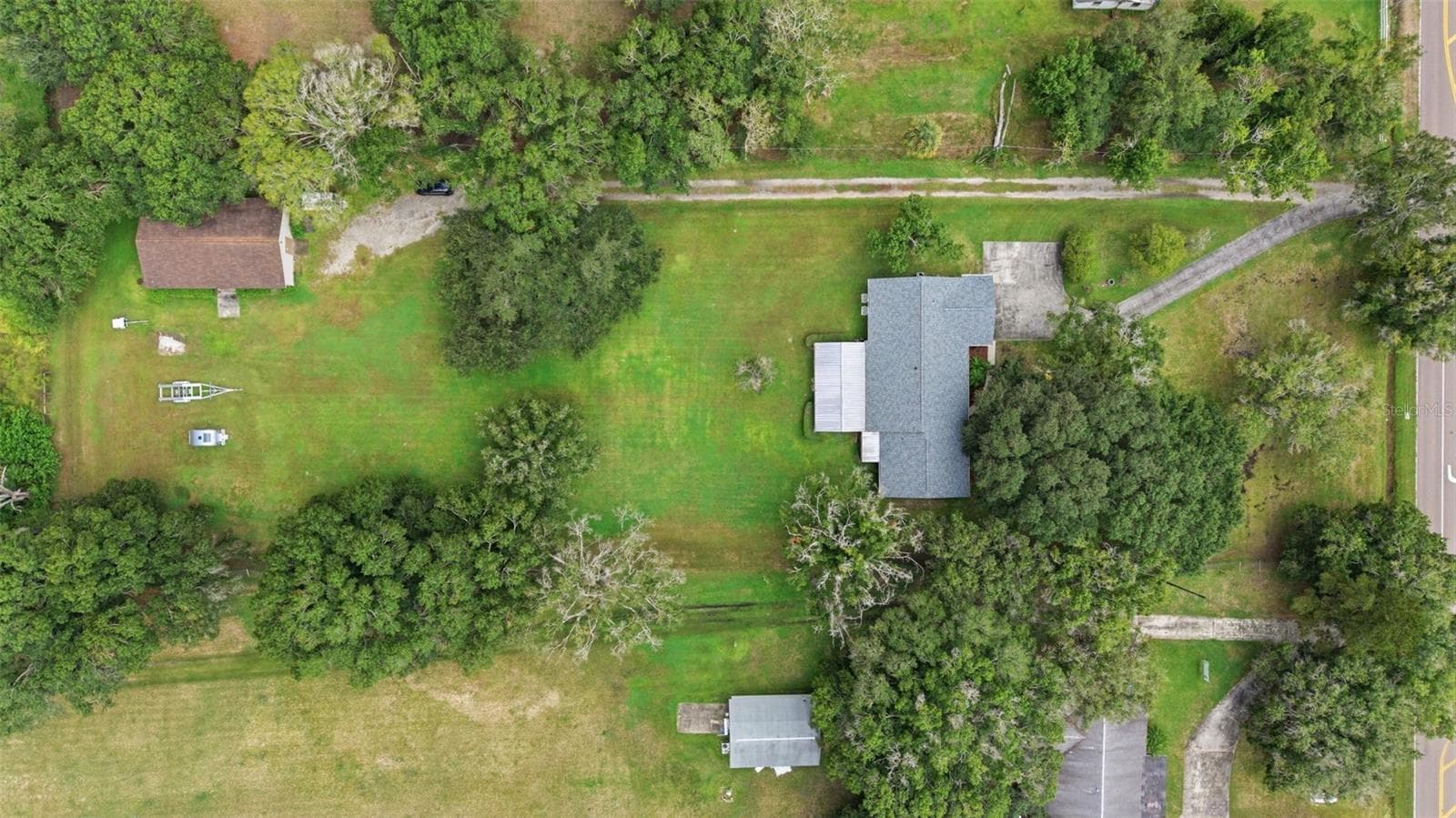 Single Family Residence at 17501 LAKESHORE RD, LUTZ, photo 71 of 76