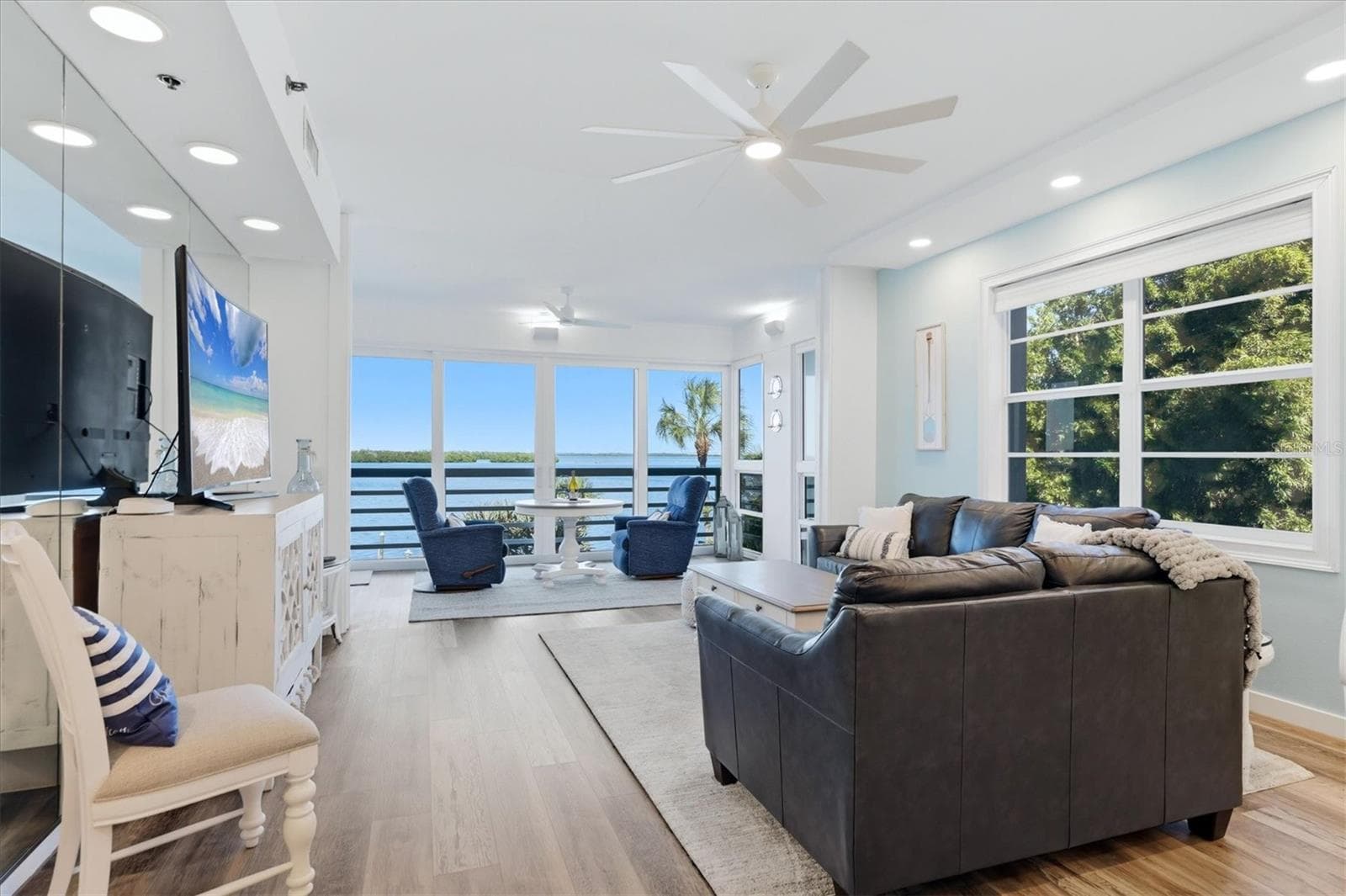 Living room and view - 615 DREAM ISLAND PL #212, LONGBOAT KEY