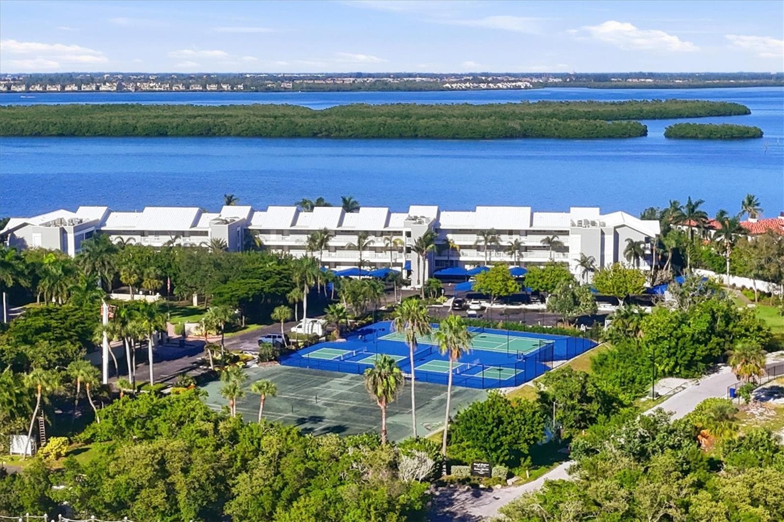 Harbour Villa Club - 615 DREAM ISLAND PL #212, LONGBOAT KEY