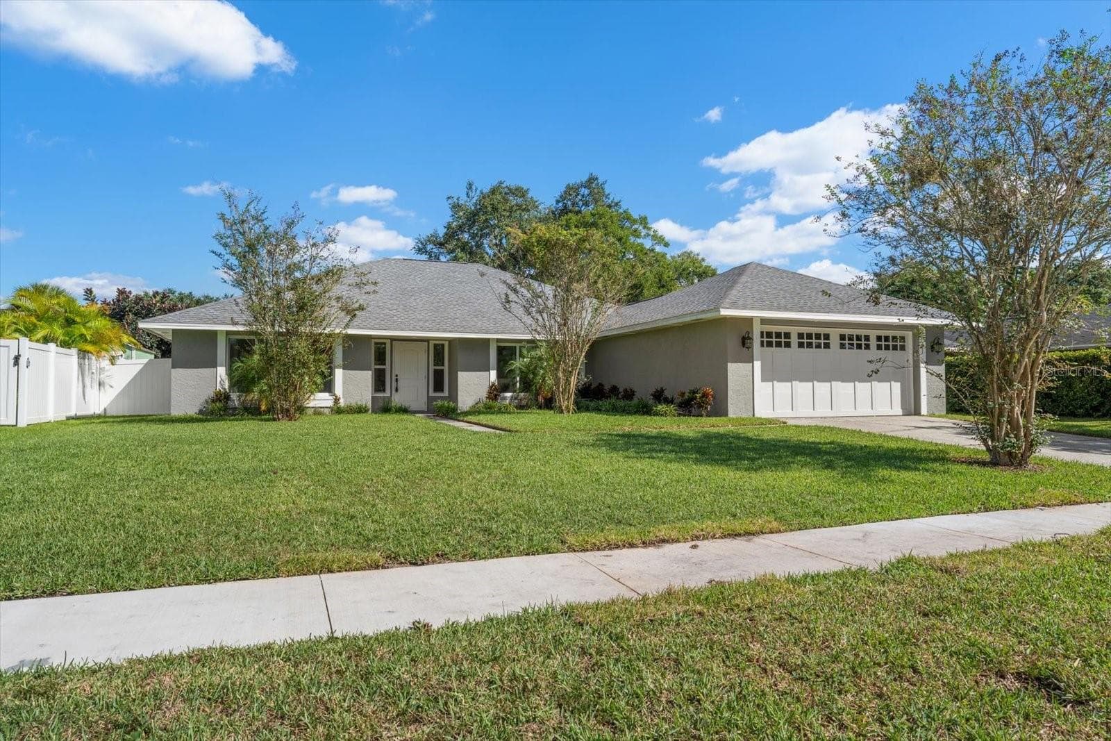 Single Family Residence at 15009 NATUREWALK DR, TAMPA, photo 8 of 41