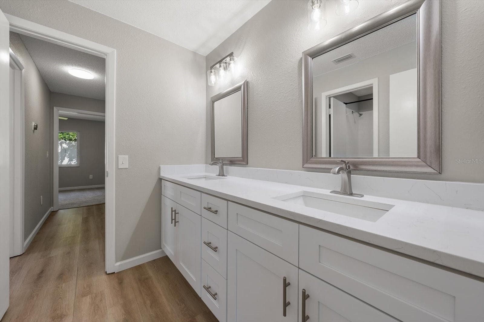 Single Family Residence at 15009 NATUREWALK DR, TAMPA, photo 13 of 41