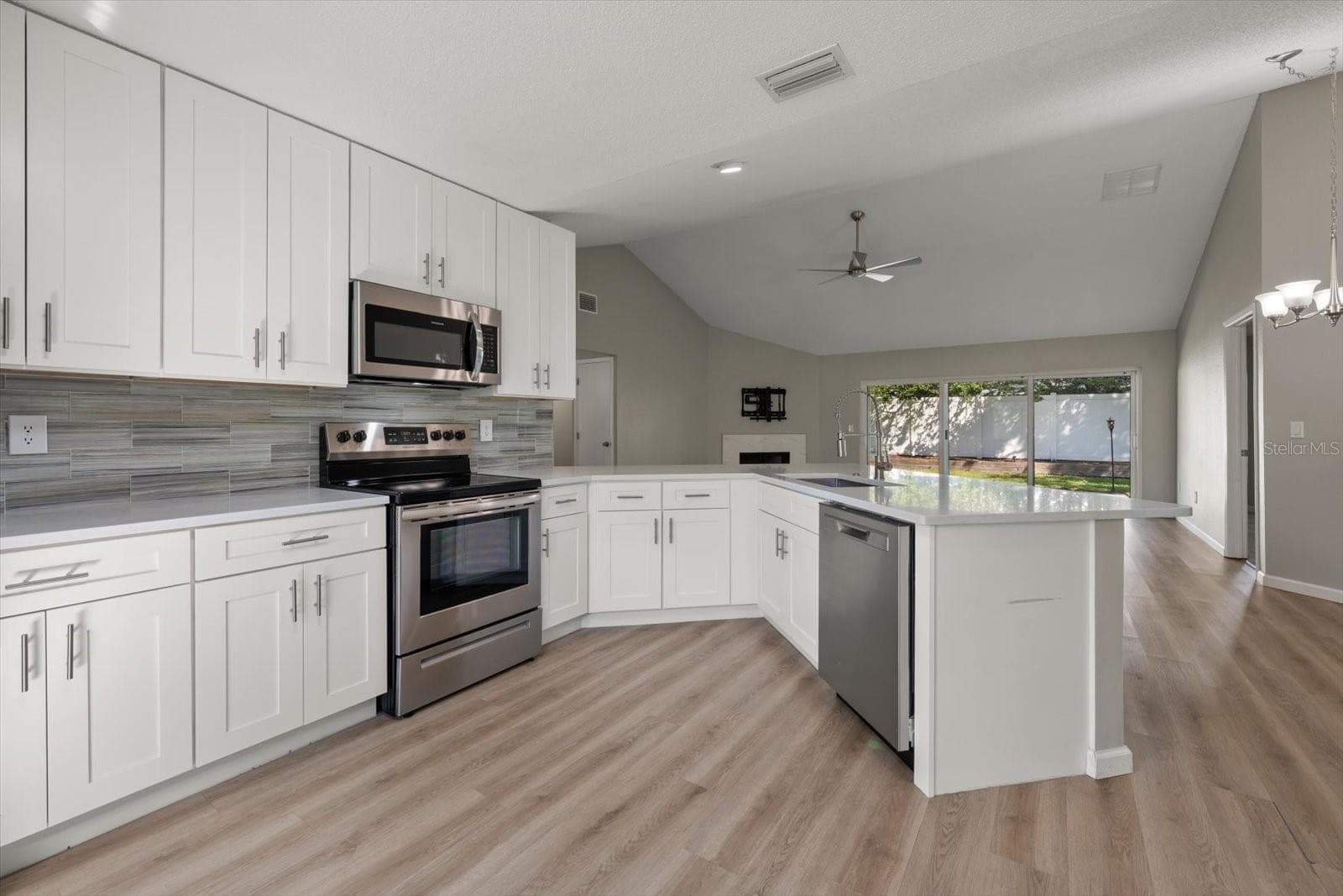 Single Family Residence at 15009 NATUREWALK DR, TAMPA, photo 22 of 41