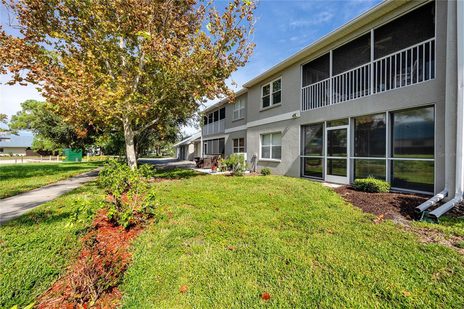 Green space off the Lanai - 14460 MARINA WAY #11, SEMINOLE