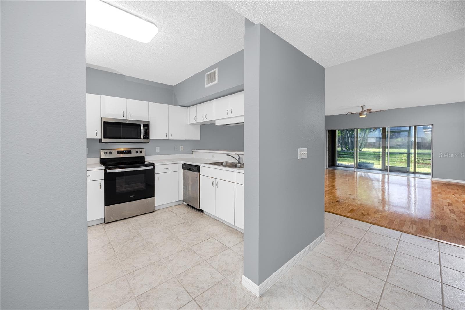 Condominium at 14460 MARINA WAY #11, SEMINOLE, photo 10 of 61
