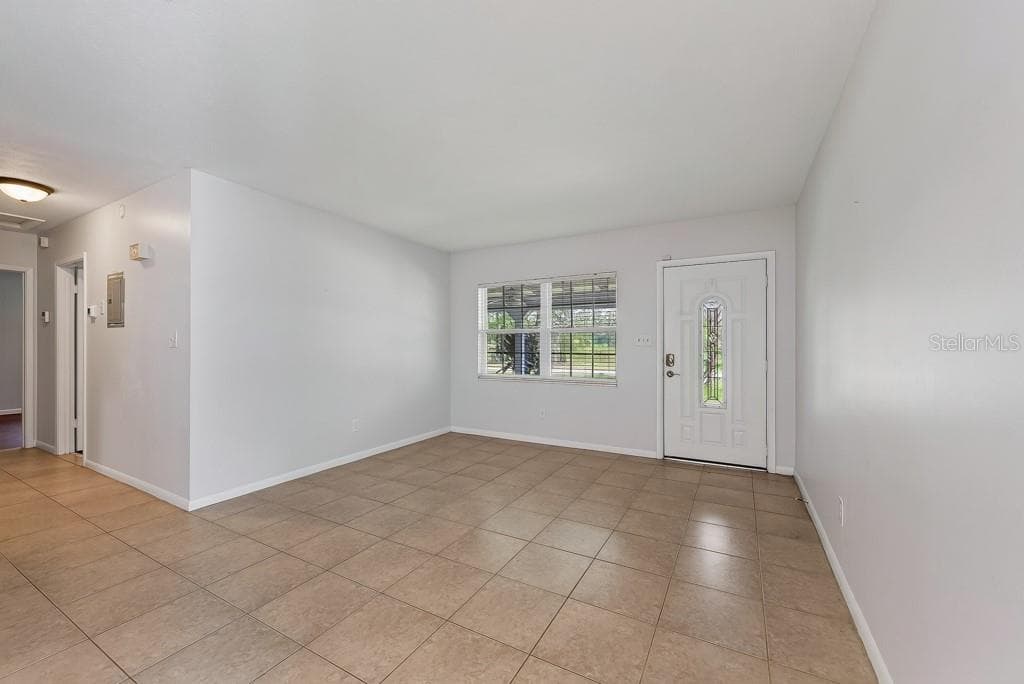Single Family Residence at 1708 POND LAKE DR, TAMPA, photo 7 of 80