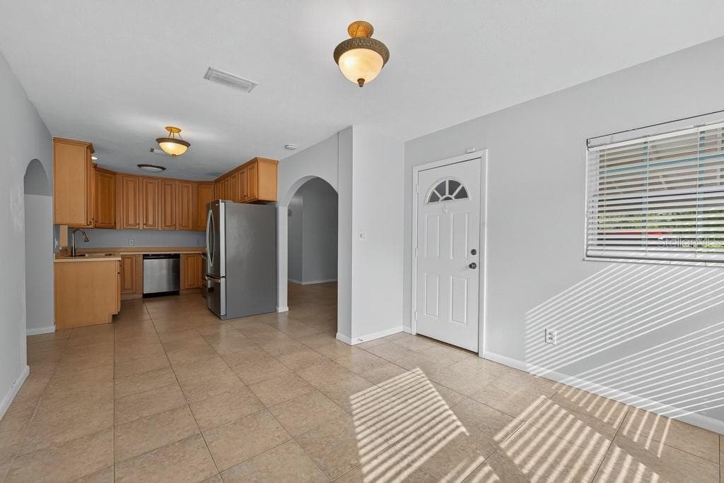 Single Family Residence at 1708 POND LAKE DR, TAMPA, photo 13 of 80