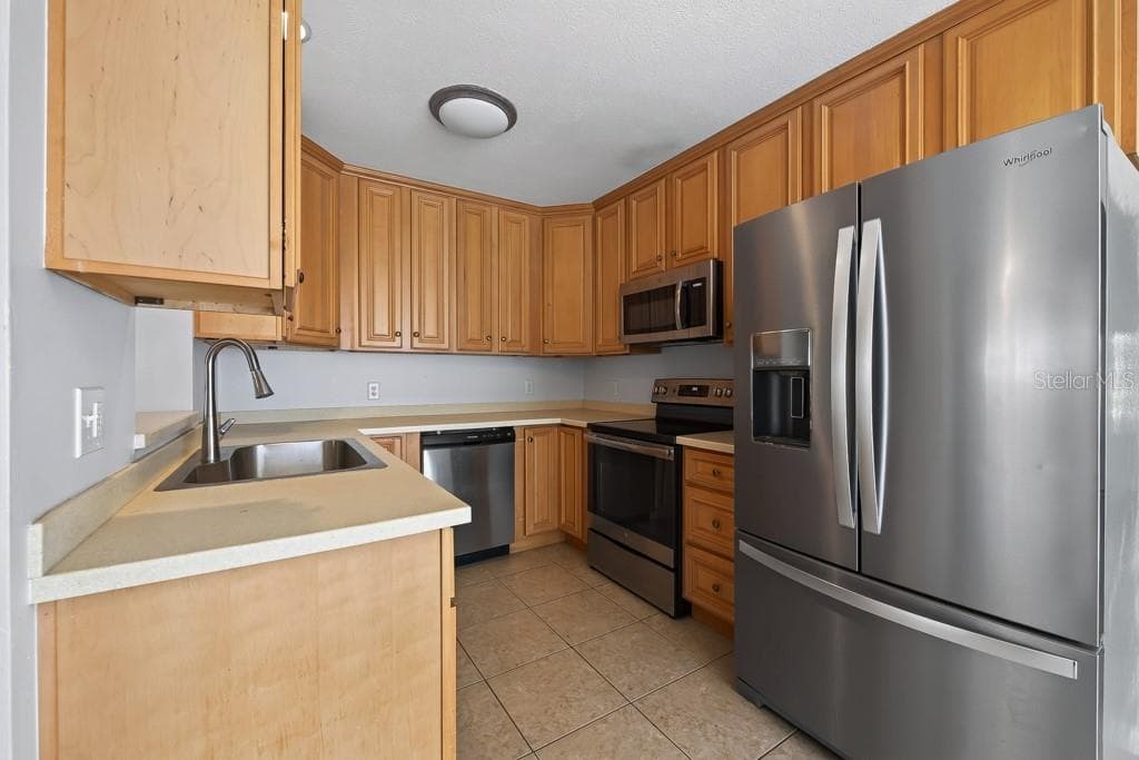 Single Family Residence at 1708 POND LAKE DR, TAMPA, photo 17 of 80