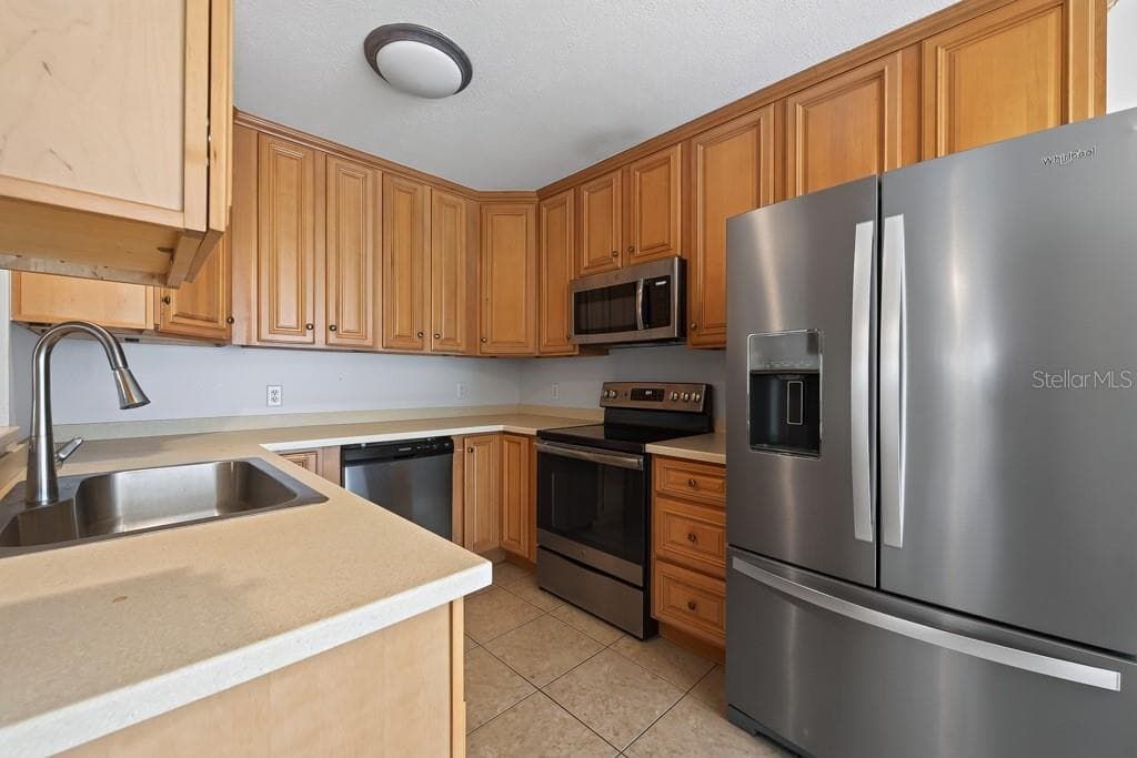 Single Family Residence at 1708 POND LAKE DR, TAMPA, photo 19 of 80