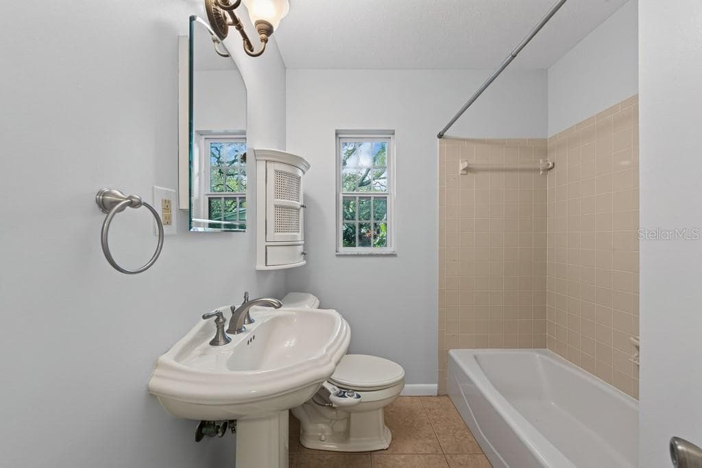 Single Family Residence at 1708 POND LAKE DR, TAMPA, photo 48 of 80