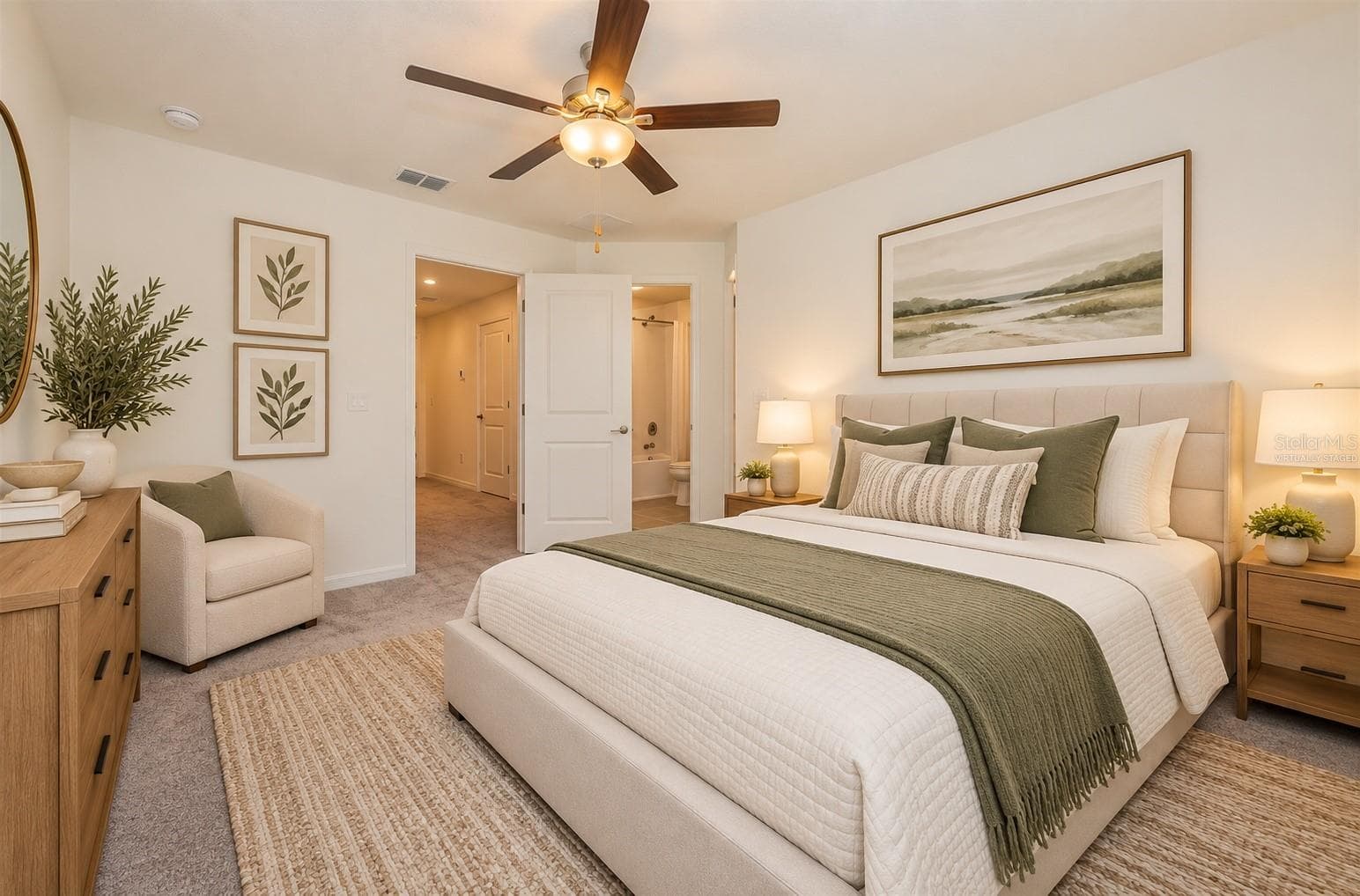 Virtually Staged - 8327 CRESCENT OAKS DR, NEW PORT RICHEY