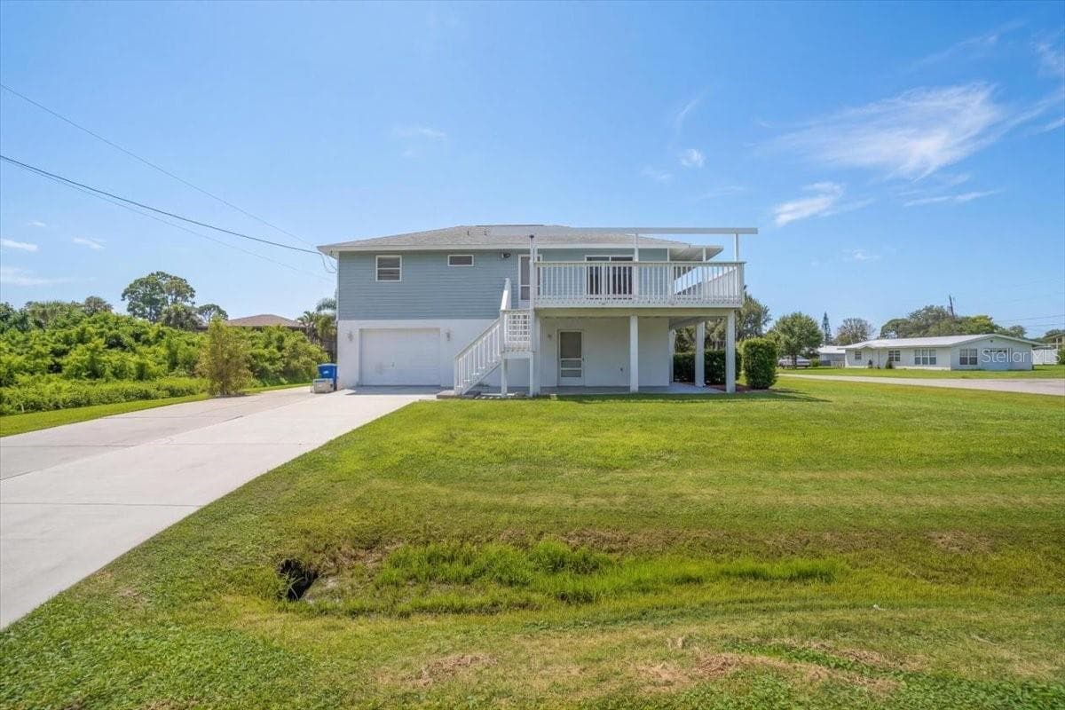 Single Family Residence at 4104 STROMBUS RD, VENICE, photo 7 of 53